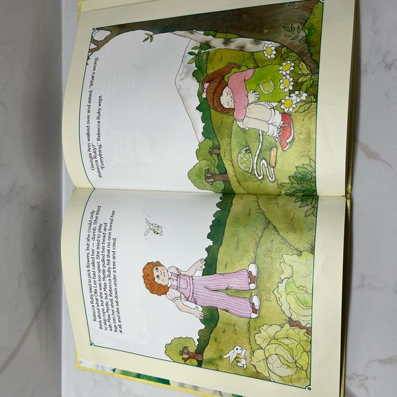 Pair Of Cabbage Patch Kids Parker Brothers Story Book Hardcover 1984 - Picture 4 of 7